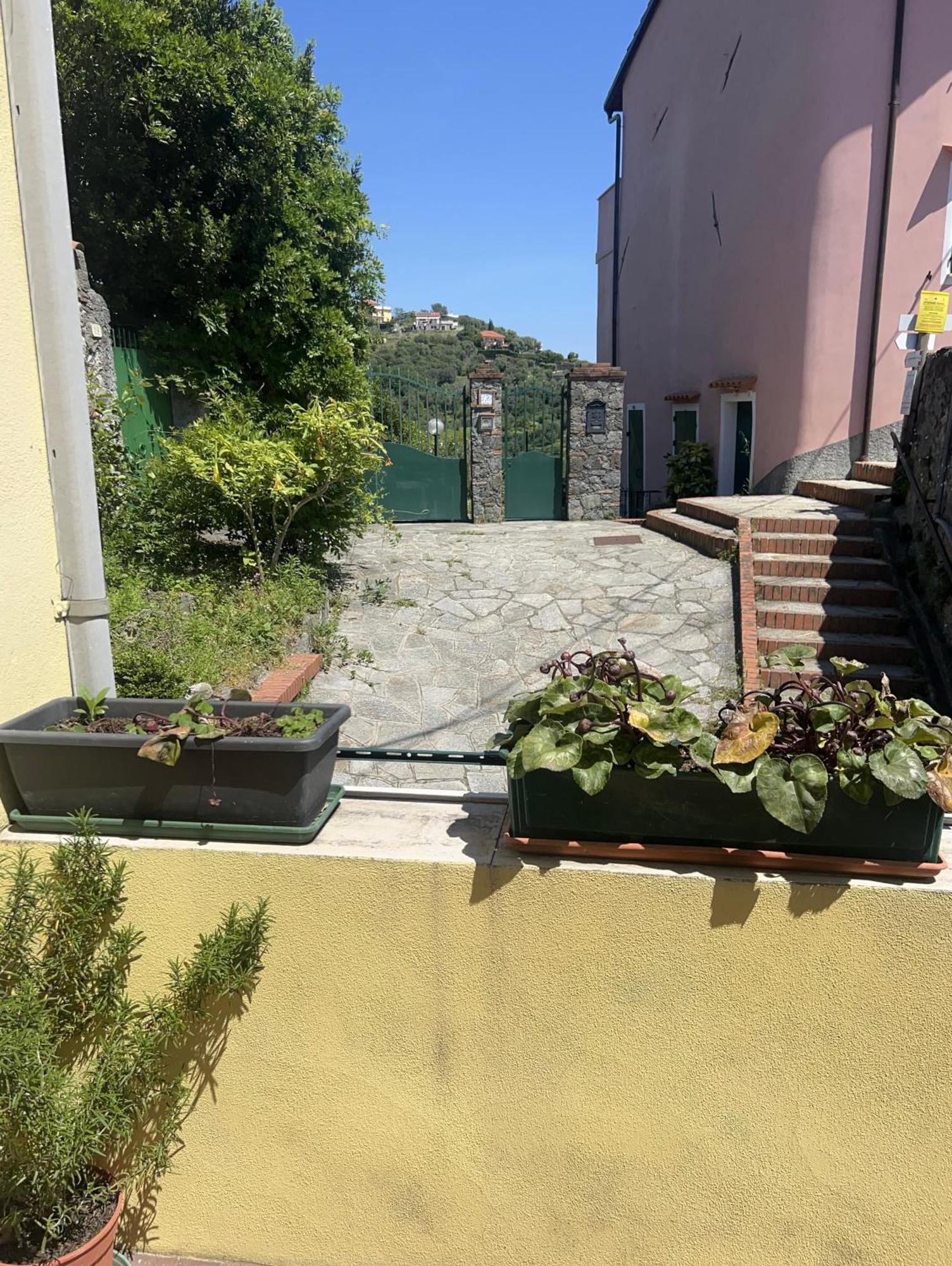 Casa Graziella Bed & Breakfast Челе Лигуре Екстериор снимка