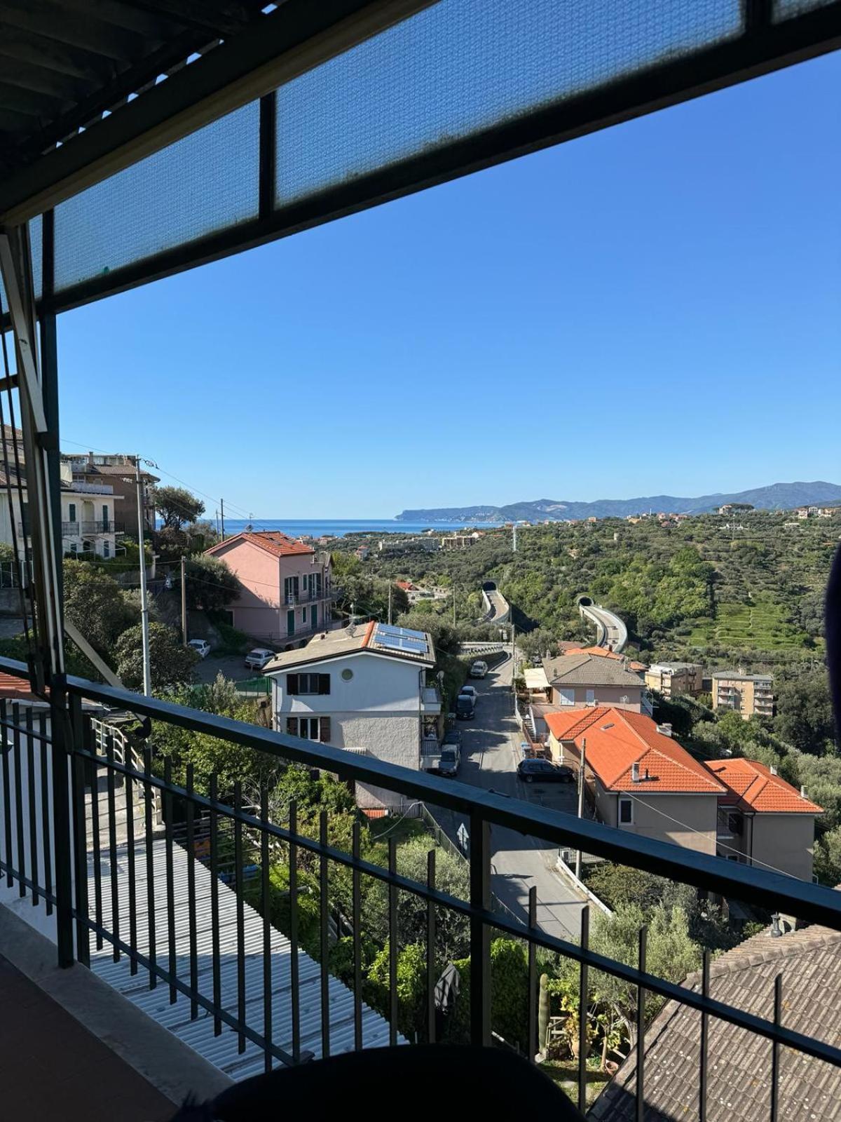 Casa Graziella Bed & Breakfast Челе Лигуре Екстериор снимка